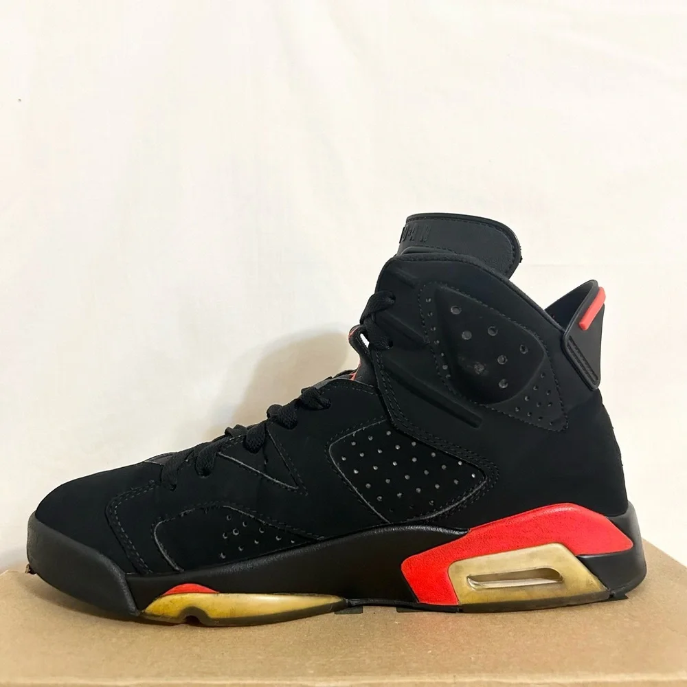 AUTHENTIC Jordan 6 Retro Infrared size 9 384664-060 2019 PRE-OWNED